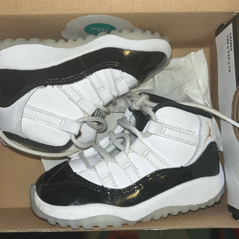 Kids Jordan’s 11’s